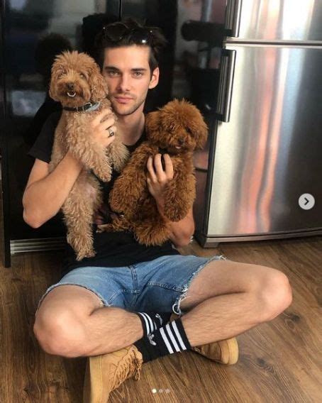 Who is Álvaro Rico dating? Álvaro Rico girlfriend, wife