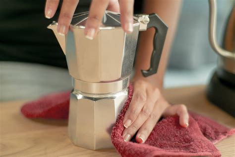 Brew Guide - Moka Pot – ICOSA Brewhouse