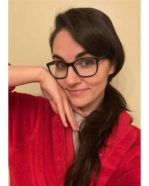 Anna Vanston (@goombanna) • Instagram photos and videos