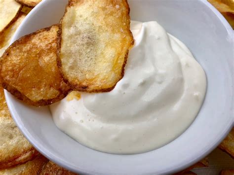 Creamy Garlic Dip ⋆ That Which Nourishes