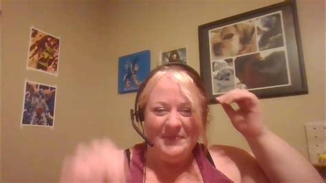 Testing out the Geek Chat - YouTube