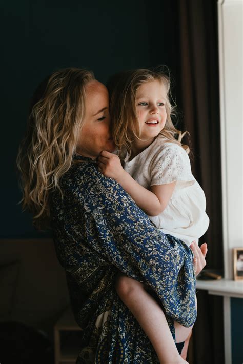 Esther Eva | Lifestyle Photographer & Brand Specialist