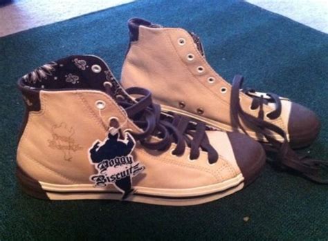 Snoop Dogg Shoes RARE Hightops given away on MTV’s TRL! | Sentimental Value