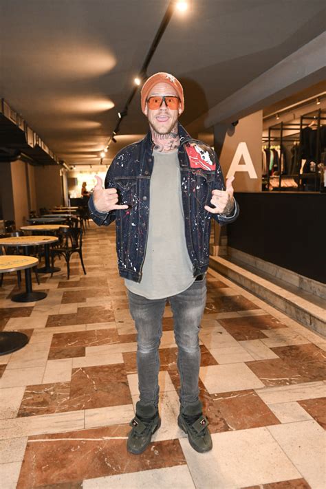 foto adam raiter na koncertu kapely botox stranka