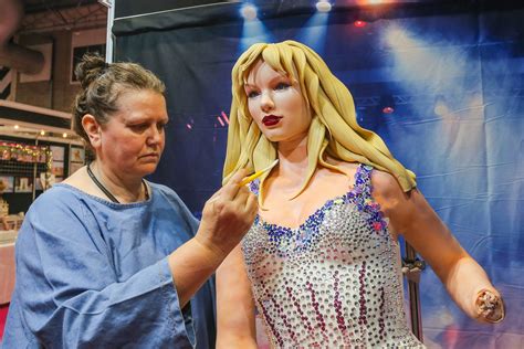 Life-size Taylor Swift cake 'shaken' in transport mishap to Birmingham