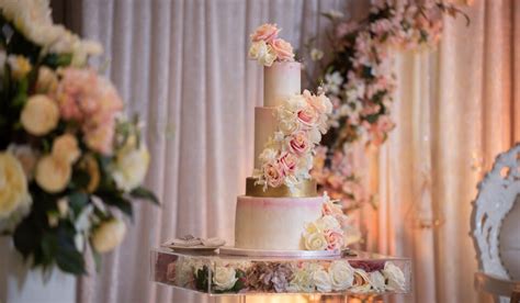 Wedding Cake vs. Regular Cake: 8 Differences - My White Sand Wedding