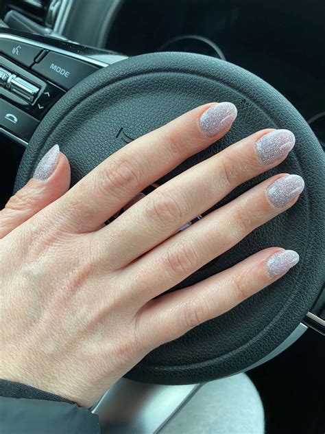 Silver Sparkly Glitter Nails – Vibrant Guide