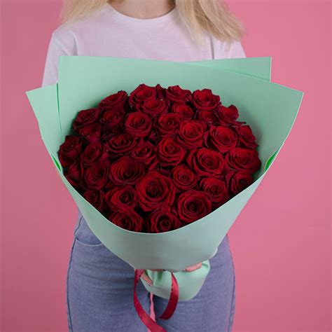 Розы премиум 40 см (Красные) купить с доставкой по цене 3019 ₽ в Нижнем ...