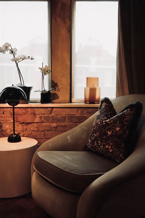 How to Get to Olympic Cinema Barnes: Transit Guide 3