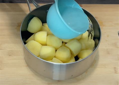 Boiled and Baked Yellow Potatoes Recipe - Diverse Dishes and Lifestyle