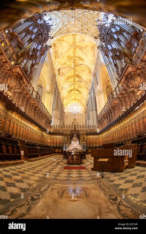 Interior of the Seville Catheral and La Giralda, UNESCO World Heritage ...