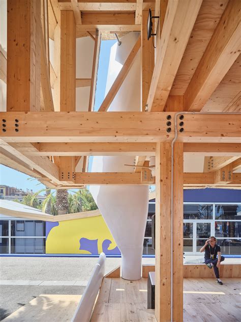 Sustainable Materials Redefine Design in ACCIONA Energía’s Pavilion at