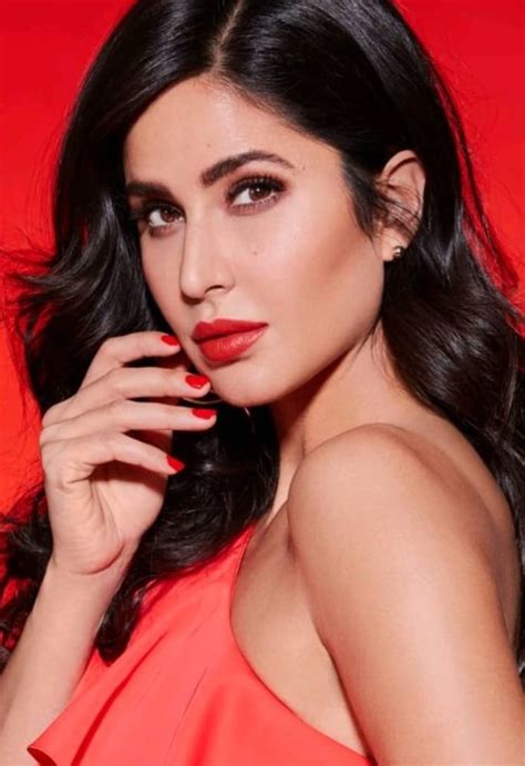 7 Makeup Tips and Tricks by Katrina Kaif | DESIblitz