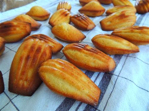 Печиво “Мадлен” | Wine recipes, Madeleine recipe, Madeleine