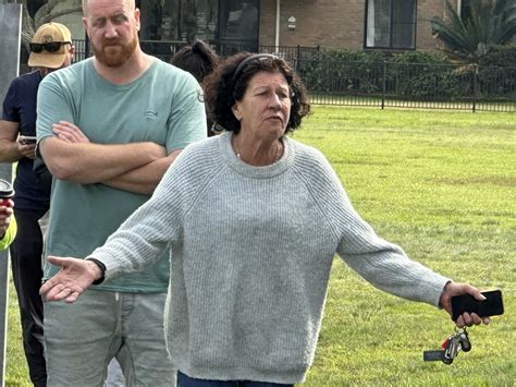 Basketball fans are divided over the lakers stadium name 29