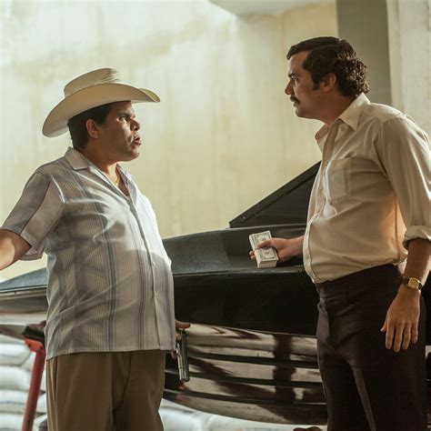 Wagner Moura estreia em “Narcos” e diz não se importar com as críticas ...