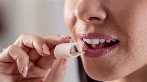 Aspartame in chewing gum: Dental experts weigh in on the sweetener’s ...