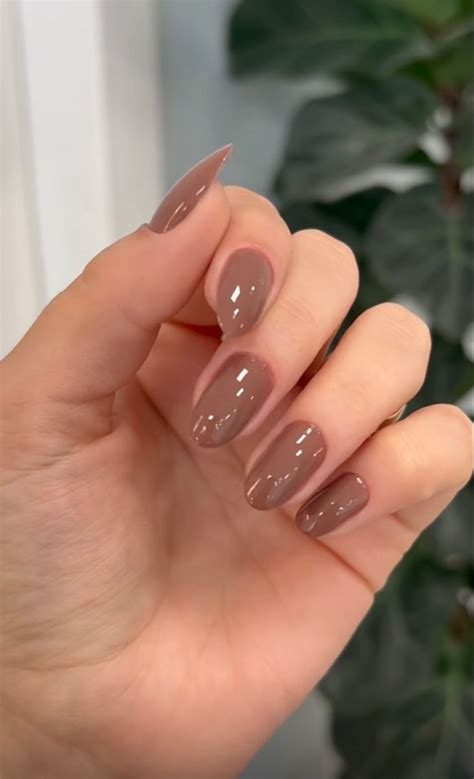 Pin de Isabelle Victória em unhas | Unhas amendoada, Unhas redondas ...