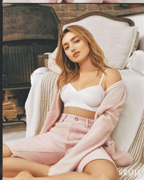 Peyton Roi List Photoshoot