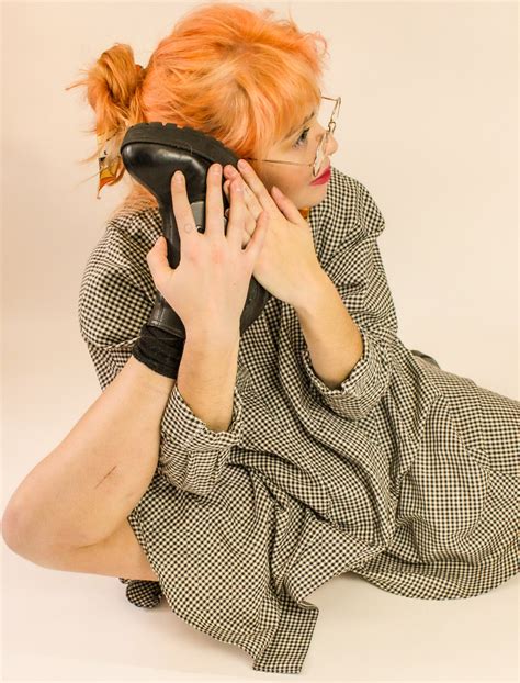 Inside the Daisy Daydream – DAISY DAYDREAM