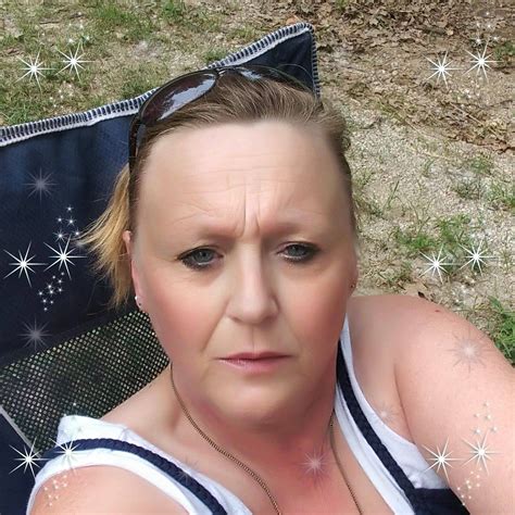 Danielle Derek's Instagram, Twitter & Facebook on IDCrawl