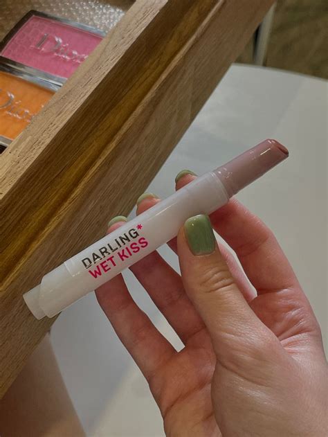 Пин от пользователя Khadijahhenryx на доске aesthetic | Косметика по ...