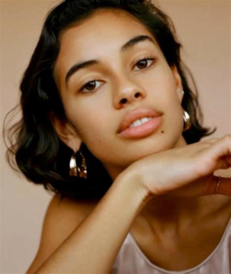 Nia Towle – Movies, Bio and Lists on MUBI