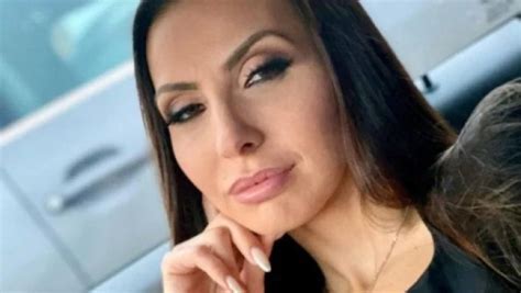 Порнокралицата Диана Габровска спря тока на мъжете с тази СНИМКА (16+)