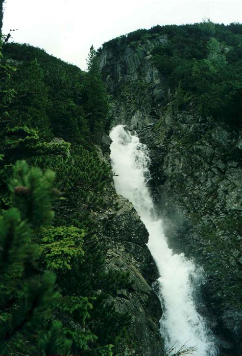 Prírodné vodopády Slovenska - výber podľa prislusnosti k NP alebo CHKO