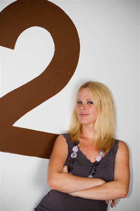Katja Černela - urednica večernega programa | 01 475 2443 | Val 202 ...