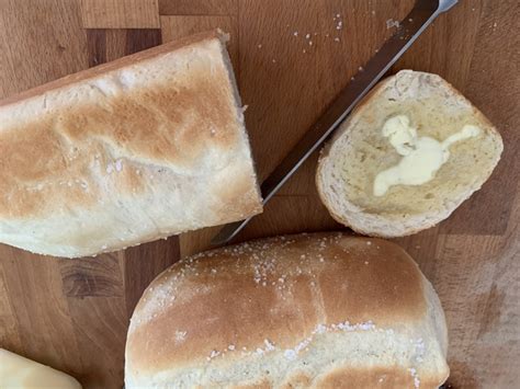 Homestead Recipes #5: Bread from Scratch - Homesteadian