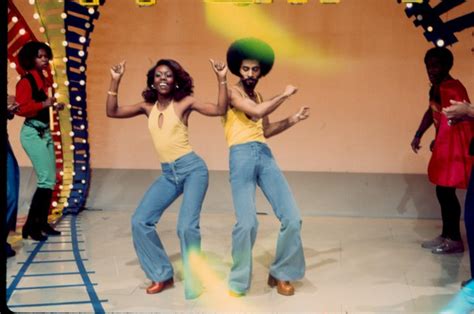 Oakland Eyes Guinness World Record for Biggest “Soul Train” Line – NBC ...