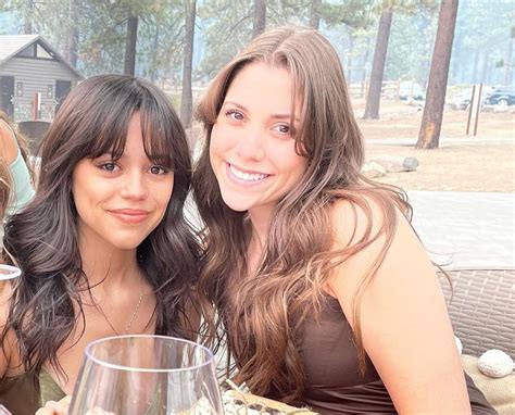 Jenna Ortega Siblings Jenna Ortega Bio, Wiki, Age, Boyfriend, Parent ...