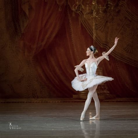 Viktoria Tereshkona and Vladimir Shklyarov in Paquita Grand Pas