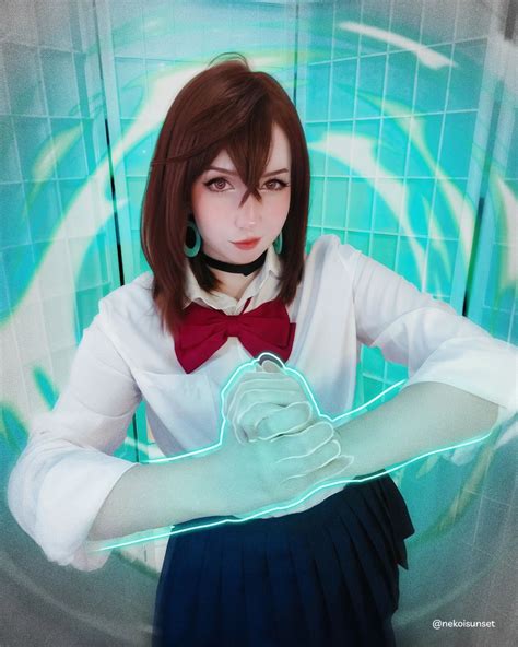 Momo Ayase, de Dandadan, ganha belo cosplay da cosplayer brasileira Nekoi.