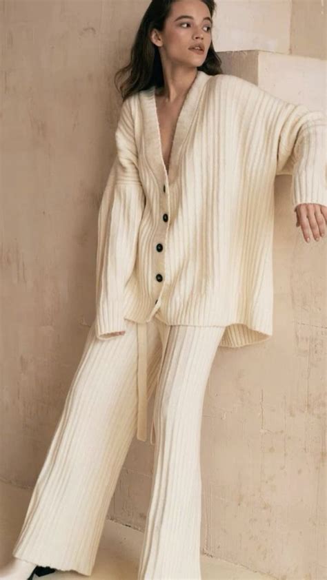 Pin by Flower power on Pins by you | Casual style outfits, Knitwear ...