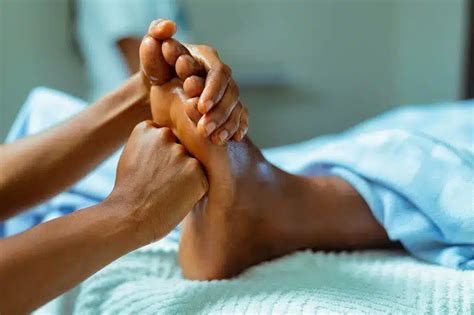Foot Pain: Causes and Treatment - Feet First Clinic