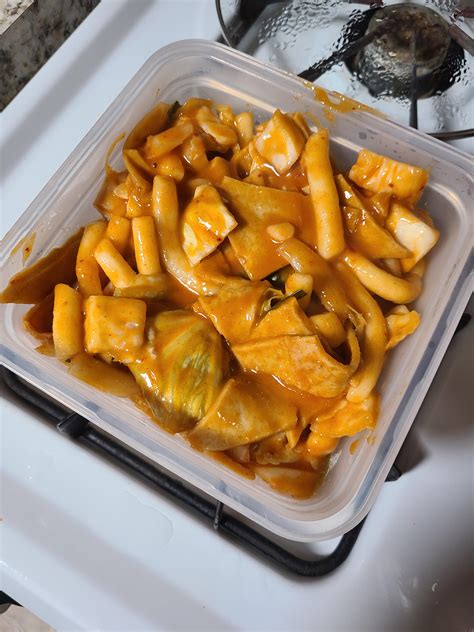 I made tteokbokki for the very first time. : r/KoreanFood