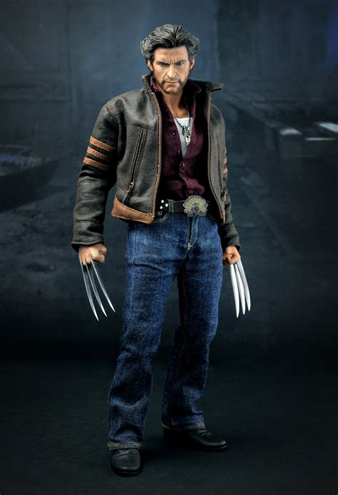 Official HOT TOYS prototype photos in HIGH RESOLUTION
