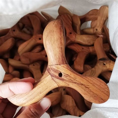 jual alat kerok segitiga kayu jati shopee indonesia