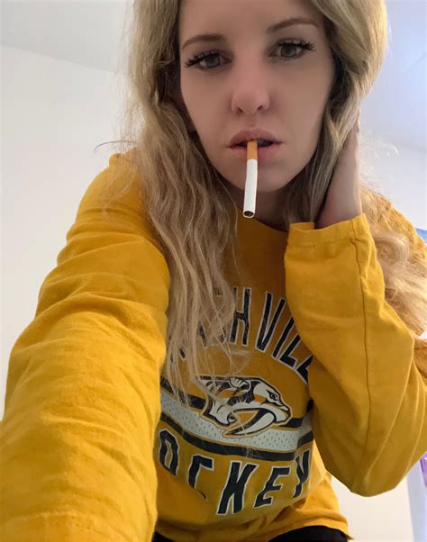 Smoking Cheerleader Sisters p11 : r/darksidesmokingfetish