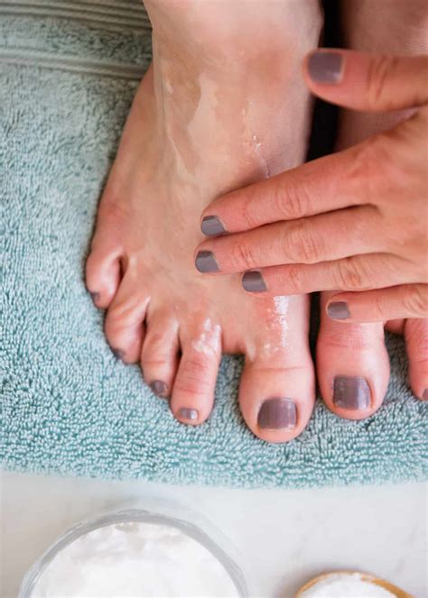 How Do Essential Oils Work On Bottom Of Feet at Adrian Upchurch blog