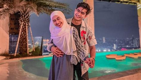 heboh rumah ria ricis kemasukan ular emas diduga kiriman  berupa