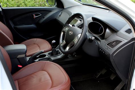 hyundai ix estate   review parkers