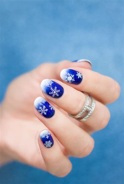 Nail Designs With Snowflakes / There is nothing more versatile and fun ...