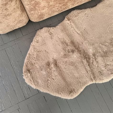ᐉ Коврик из искусственного меха кролика (7145895) • Купить в Киеве ...