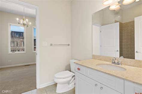 24 Jack n Jill Bath » 312 Estates | Luxury Chicago Real Estate | 312