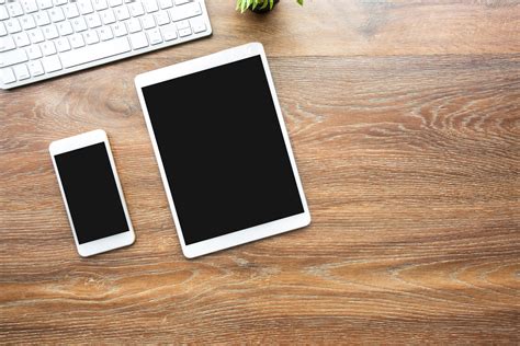 Woman's Mind-Blowing iPhone to iPad Copy And Paste Hack Mystifies