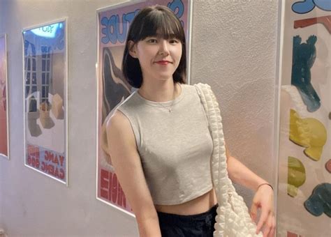 5 Potret Cantik Lee Seon-woo, Pemain Voli Red Spark yang Menggemaskan ...