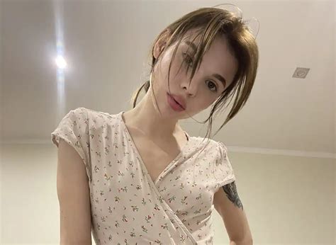 Ani Butler Biography, Age, Bio, Pics, Feet, Onlyfans leak - AniButler